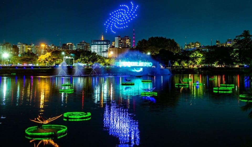 Natal no Parque Ibirapuera apresenta show de drones iluminados