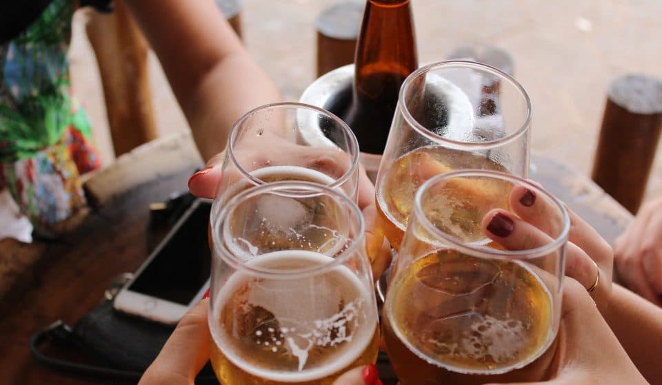 4 bares e restaurantes que começaram a apostar em happy hour em São Paulo